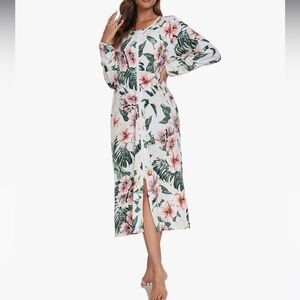 Floral Long Sleeve house dress with pockets, size small